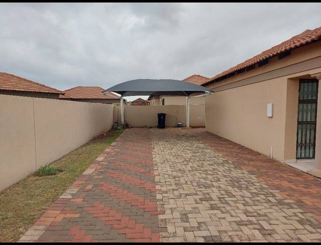 3 BEDROOM HOUSE FOR SALE IN DAWN PARK